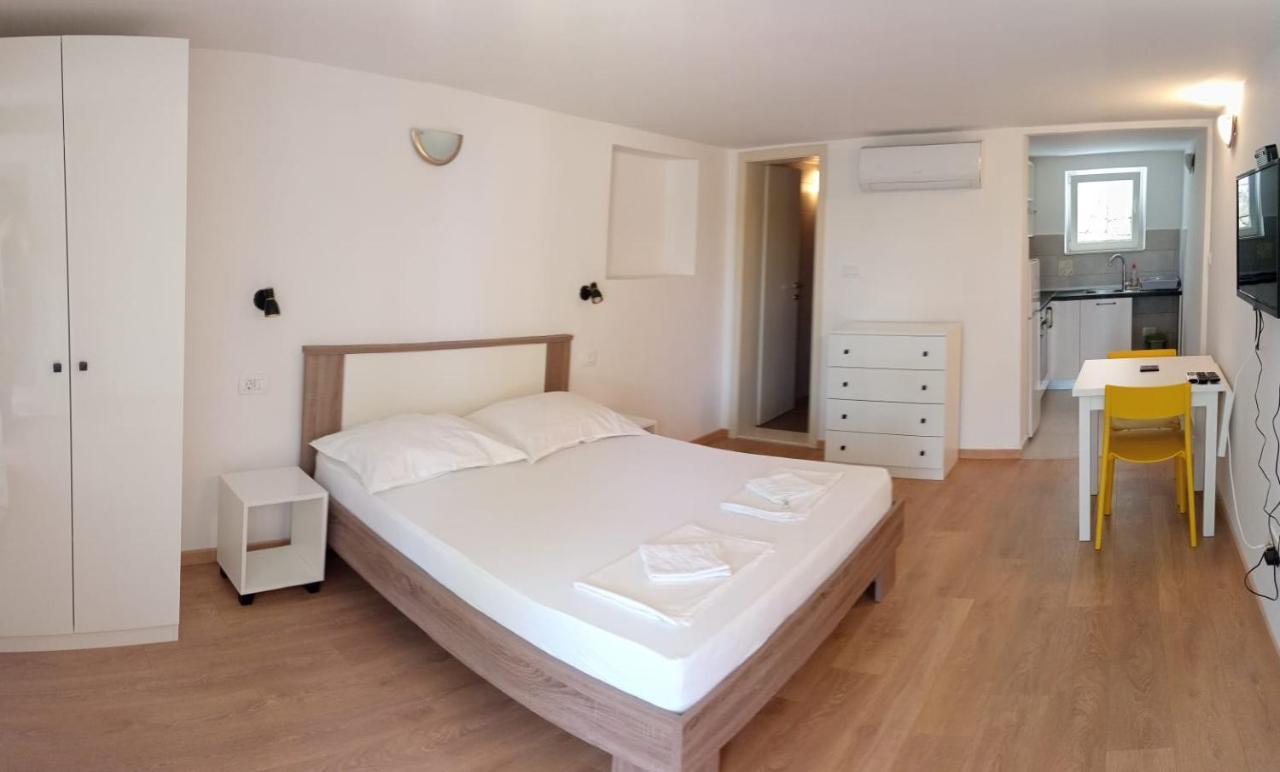 Apartmani Jure Peric Duće Eksteriør bilde