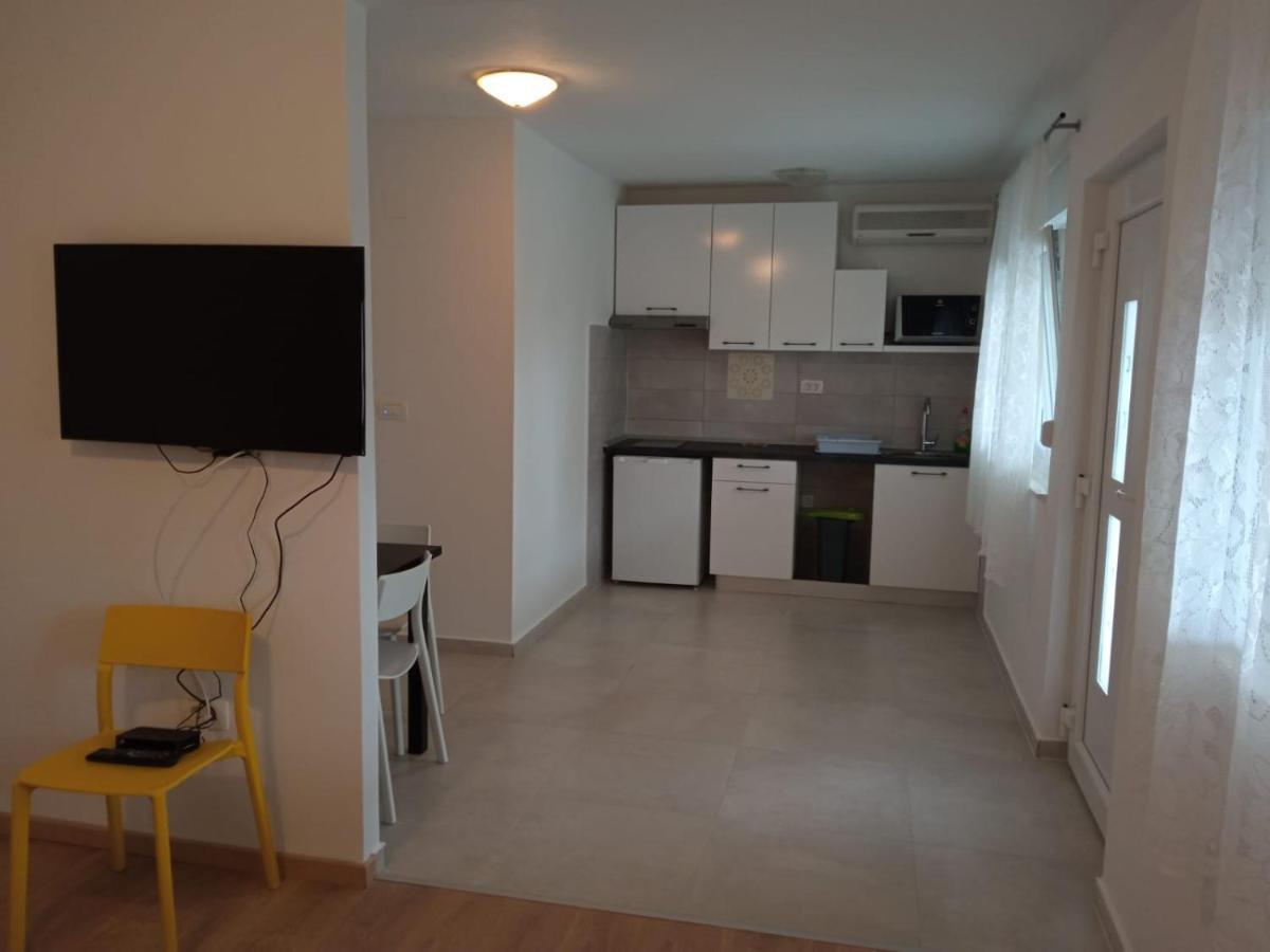 Apartmani Jure Peric Duće Eksteriør bilde